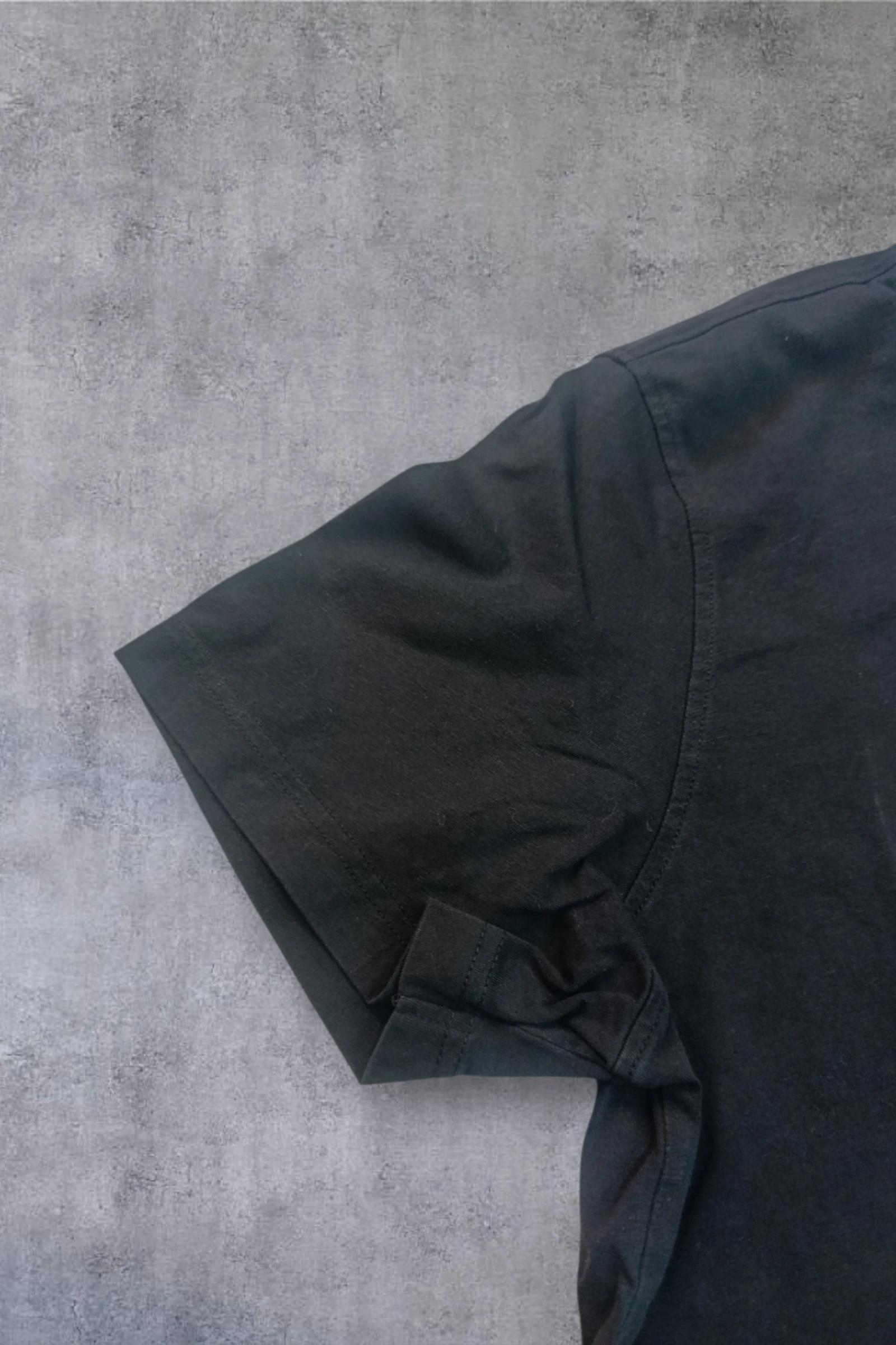 | Camiseta Tommy Hilfiger Hombre | Negra | Talla M | Muy buen estado | – photo 3